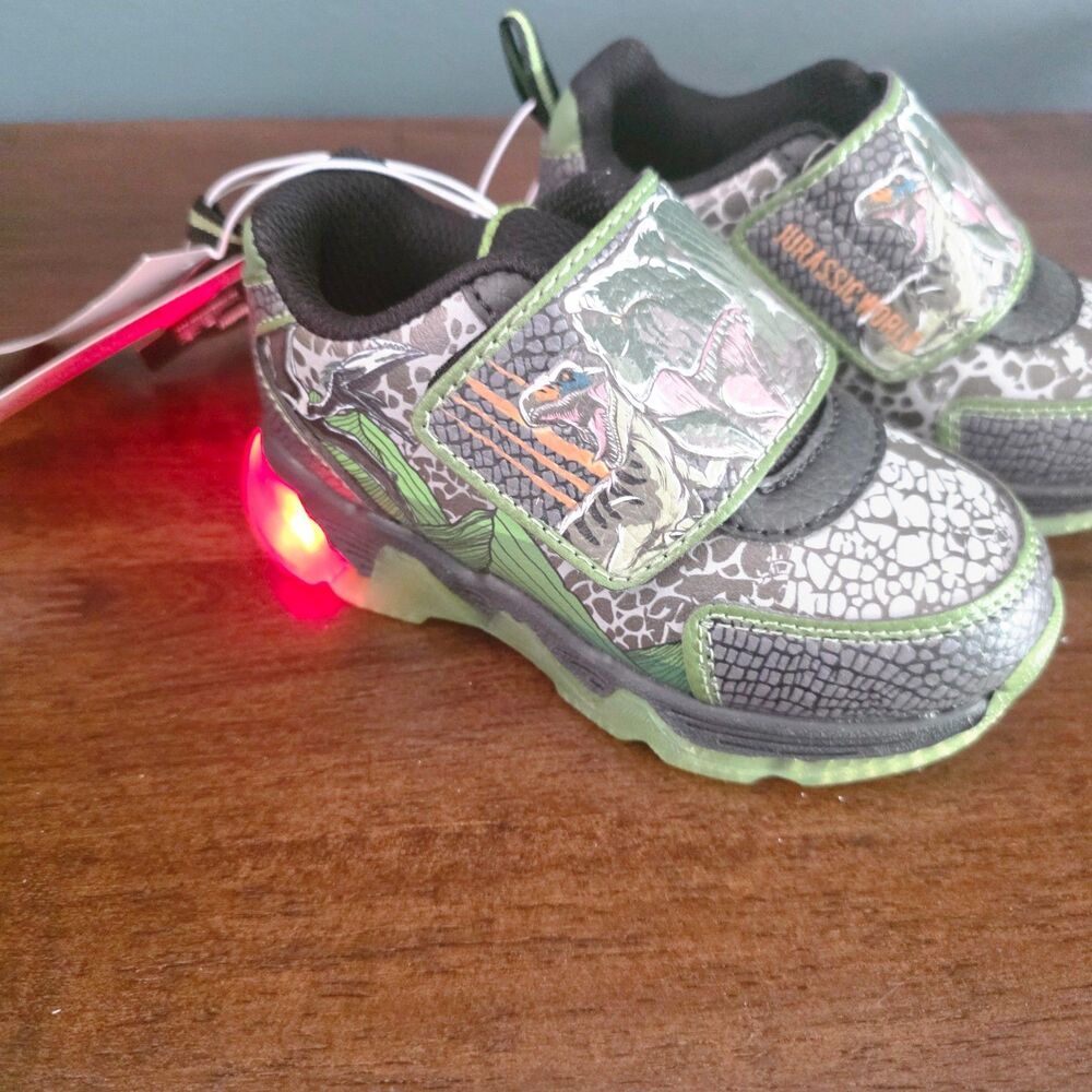 New Boy's Jurassic World T-Rex Shoes Size 8 Toddler Light-Up Sneakers